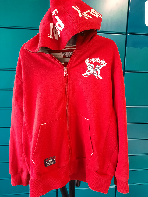 gilet capuche rouge collection U 8 ans