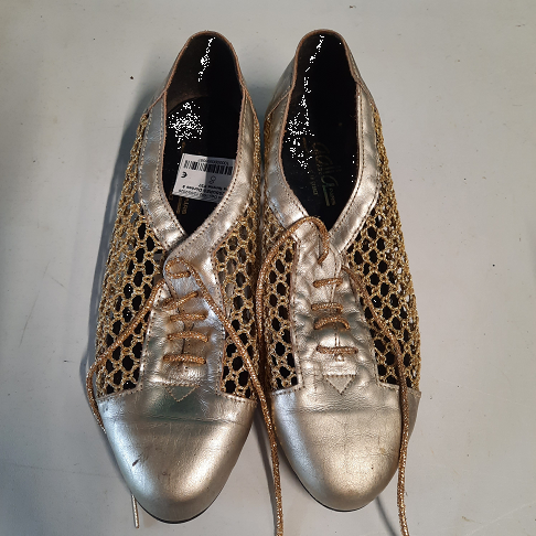 CHAUSSURES Dorées à lacets femme P37