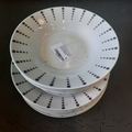 set d'assiettes: 6 plates, 4 creuses, 5 dessert