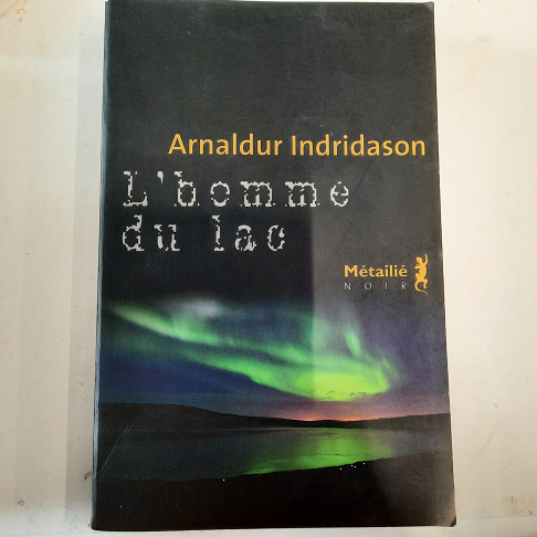 livre  L'homme du lac      Arnaldur Indridason
