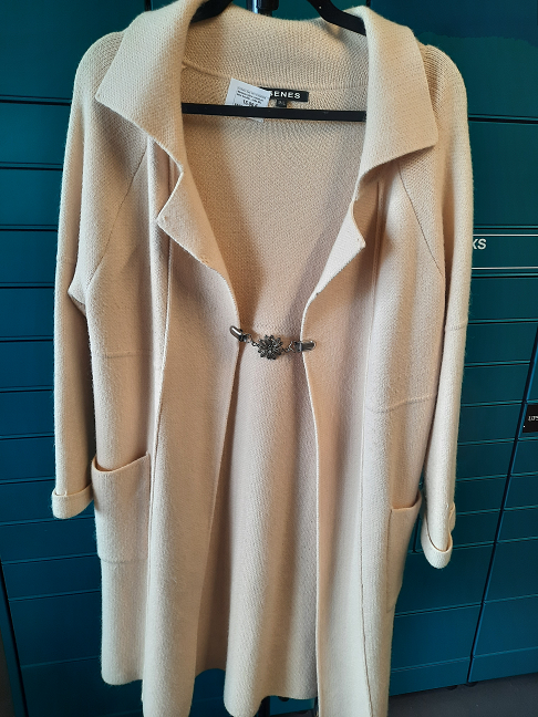 Manteau blanc cassé en laine bouillie , taille M/L