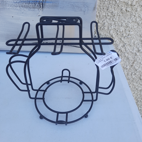 Support pour tasse et assiettes