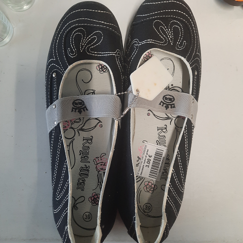 mocassin noire et grise