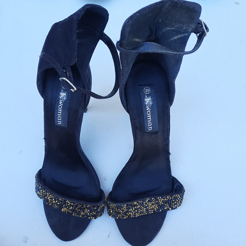 chaussure noir doré Or T39