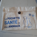 pochette en tissu sante animale ( pour ranger le carnet de sante )