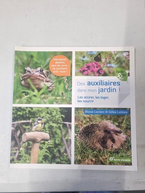 livre des auxiliaires dans mon jardin.