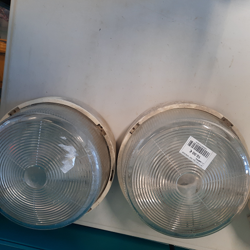 2 LAMPES
