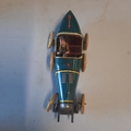 Voiture course verte en fer vintage