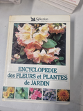 livre encyclopédie des fleurs et plantes de jardin.