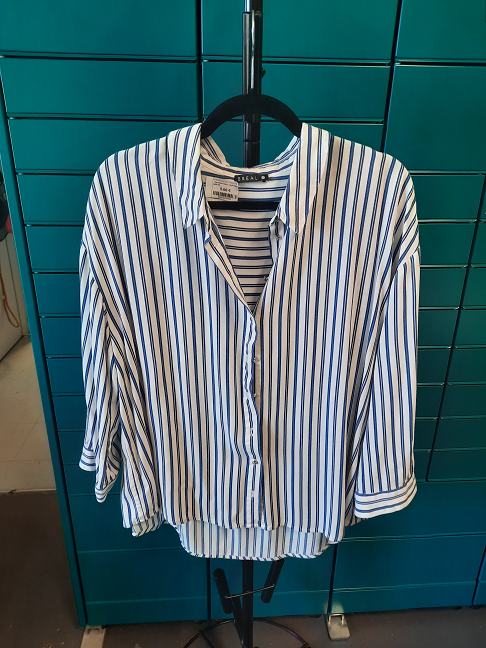 chemisier blanc rayé bleu, taille XL