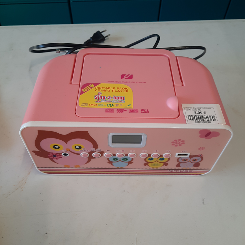 poste radio fille