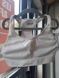 brassiere blanche
