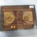 Plateau, sets de table, bols et baguettes neufs