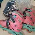 Rollers rose 34/35accessoires genoux /poignets