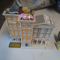 Poste, hôpital et 3 voitures (miniature)