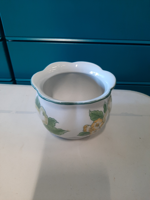 Cache pot peint fruits et feuille