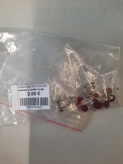 boucles d oreille rouge