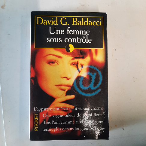 livre David Baldacci / Une femme sous contrôle