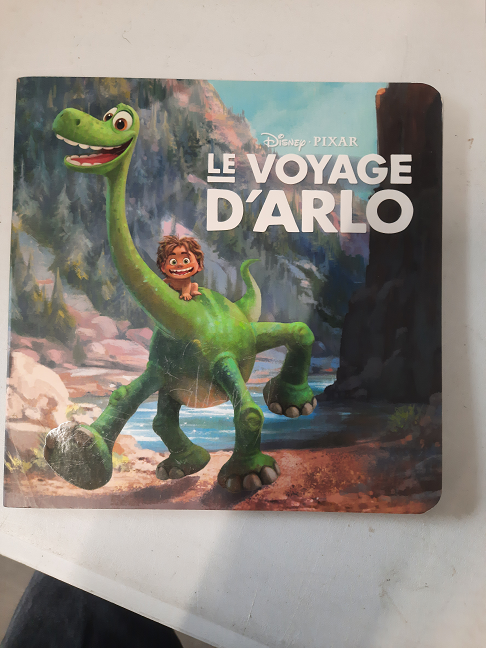 livre le voyage d'Arlo