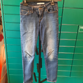 Jean Levi’s 26 skinny