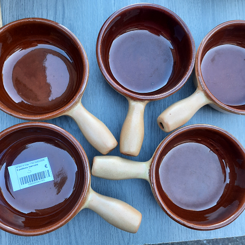 5 poêlons marrons