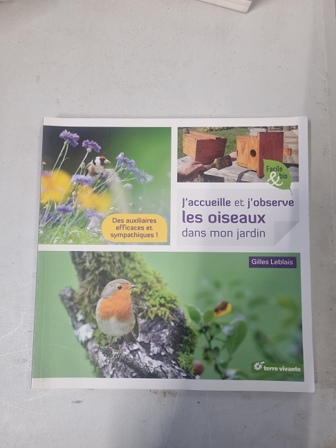 livre -j’accueille et j’observe les oiseaux dans mon jardin