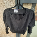 Pull noir court