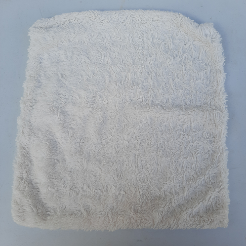 taie de coussin blanche