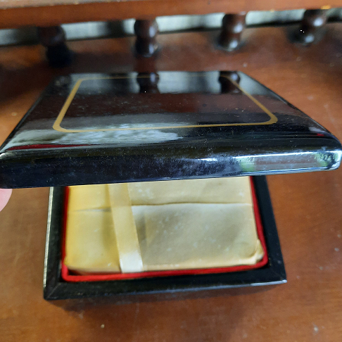 boite avec sous verres