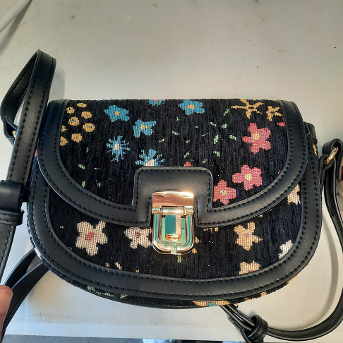 sac noir a fleurs neuf