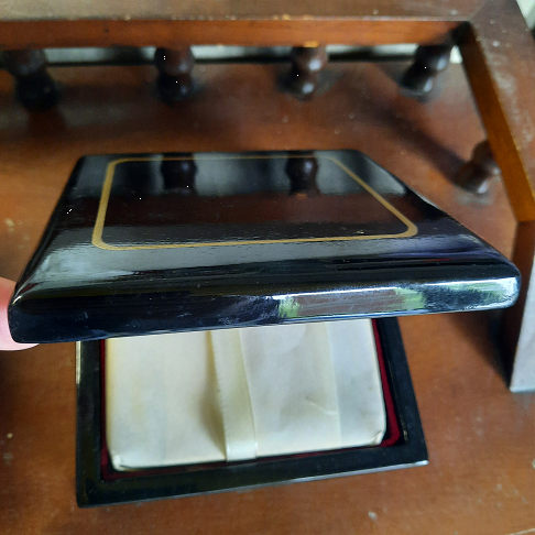 boite avec sous verres