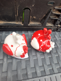 2 mini poulettes décoratives rouge et blanc