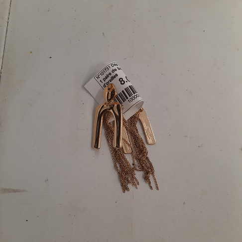 1 paire de boucles d'oreilles