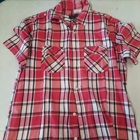 :chemise à carreaux rouge /blanc: