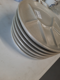 6 assiettes à compartiments en grès gris