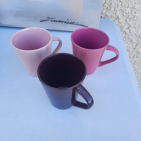 3 muggs