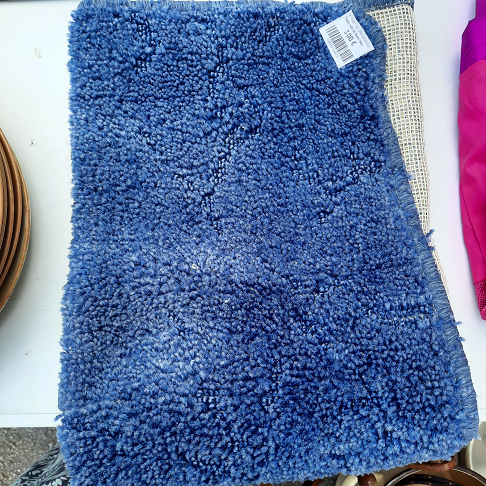 Tapis salle de bain bleu