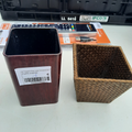 2 pots crayons