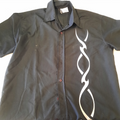 :chemise noire / motif beige