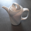 Cafetère porcelaine blanche rayure bleue