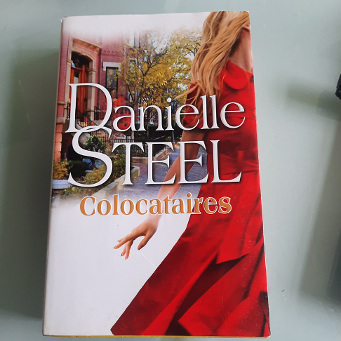 livre danielle steel- colocataires