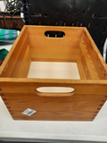 Caisse en bois vernie