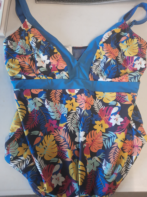 maillot de bain bleu et couleurs t50