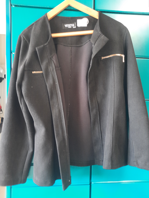veste noire, marque Vetistyle, taille 46-48