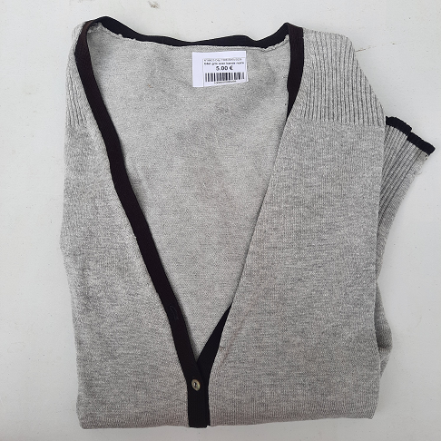 Gilet gris avec bande noire