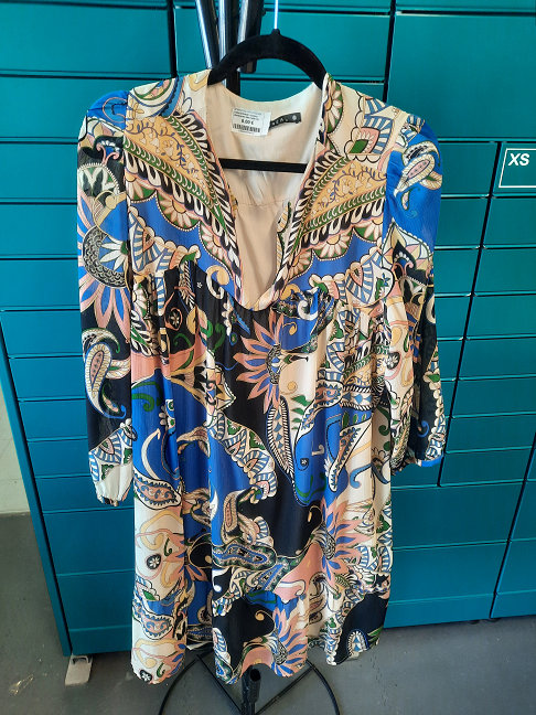 robe fantaisie  couleur dominante bleu taille XL