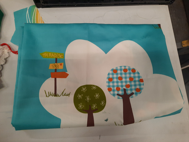 Tissus enfant motif maison