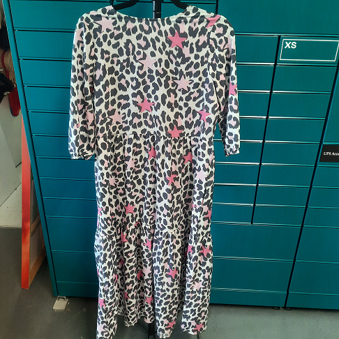 - robe Sarta "S"